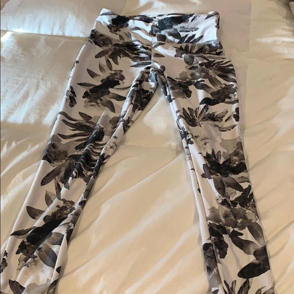 Athletic workout pants